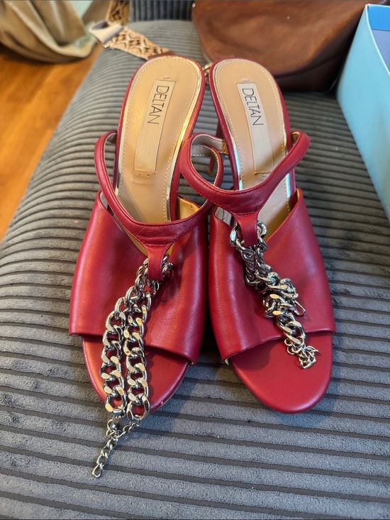 Deltan Shoes - Detan Red Chain-Detail Slip-On Mules